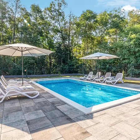 Apartment Awesome In With Swimming Pool *