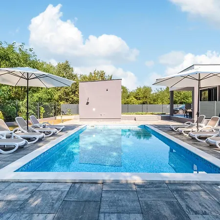 Apartment Awesome In With Swimming Pool Nedescina