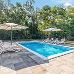 Apartament Awesome In With Swimming Pool *